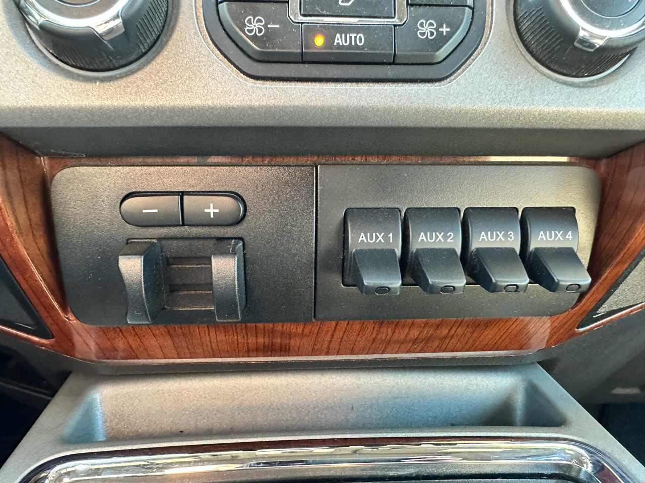 Ford F-350 SD King Ranch Crew Cab Long Bed 4WD 2016