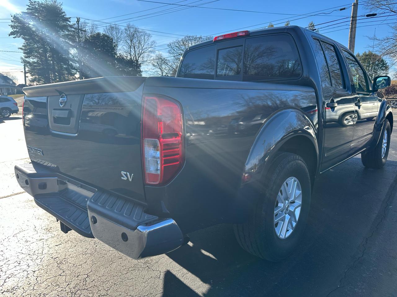 Nissan Frontier S Crew Cab 5AT 2WD 2014