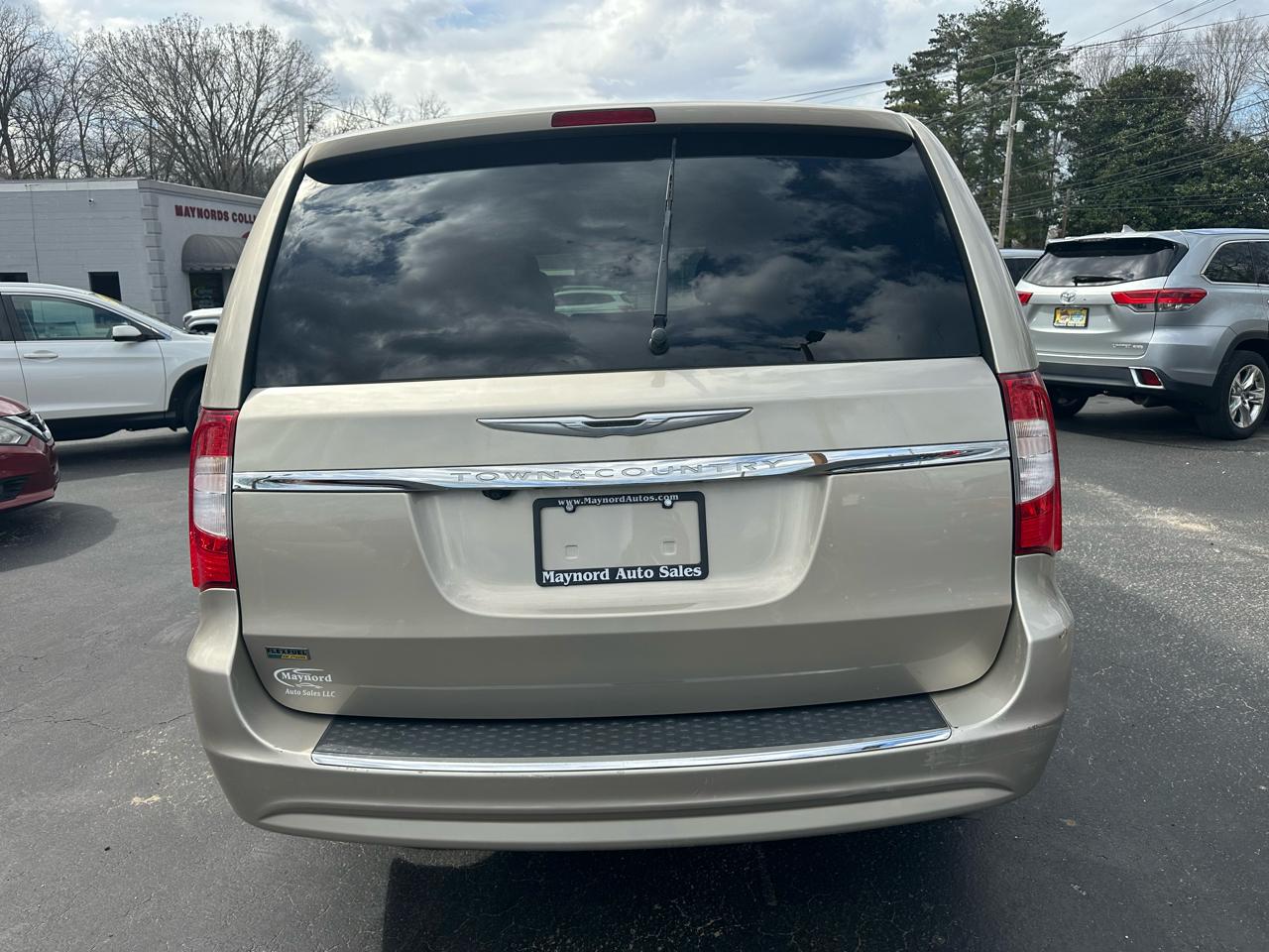 Chrysler Town & Country Touring 2016