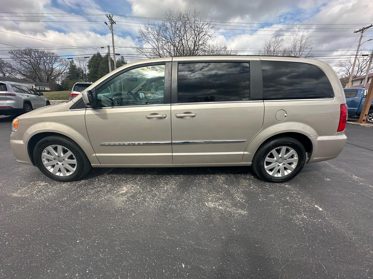Chrysler Town & Country Touring 2016