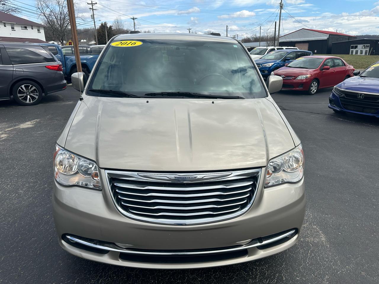 Chrysler Town & Country Touring 2016