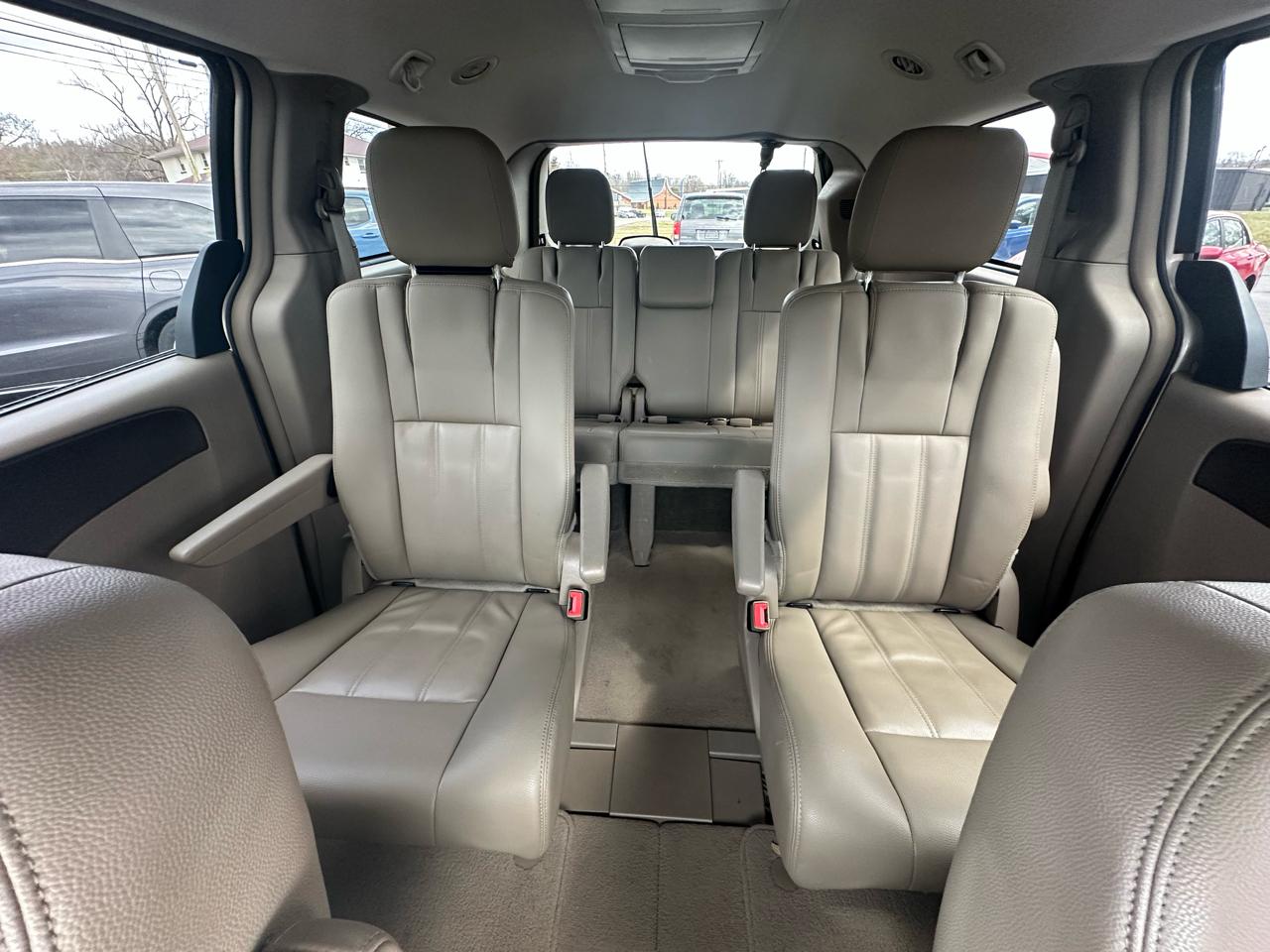 Chrysler Town & Country Touring 2016