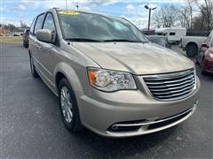 2016 Chrysler Town & Country 