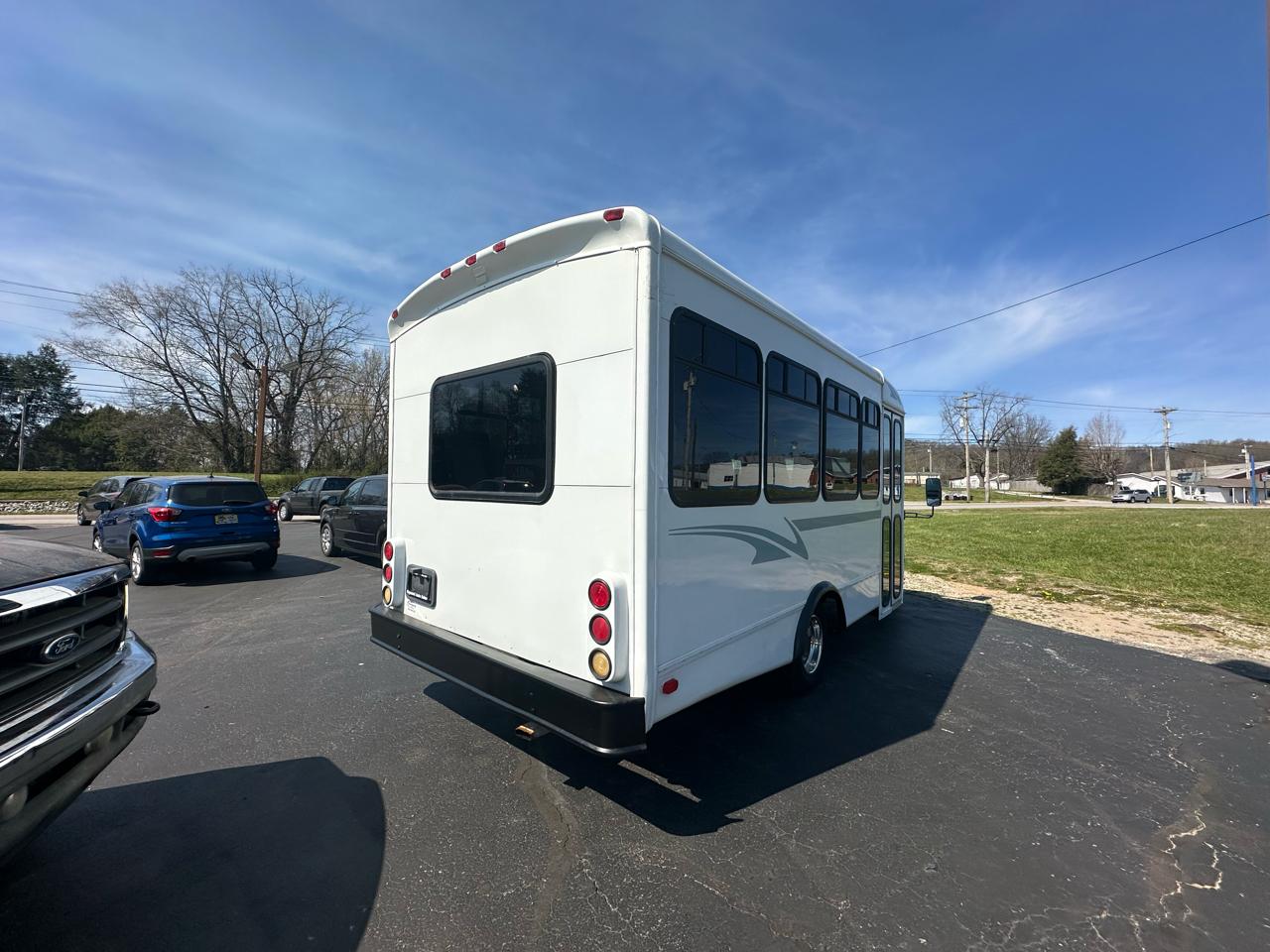 Ford Econoline E-350 Super Duty 2003