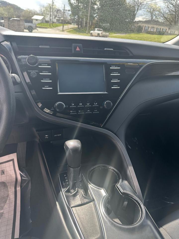 Toyota Camry XLE 2019