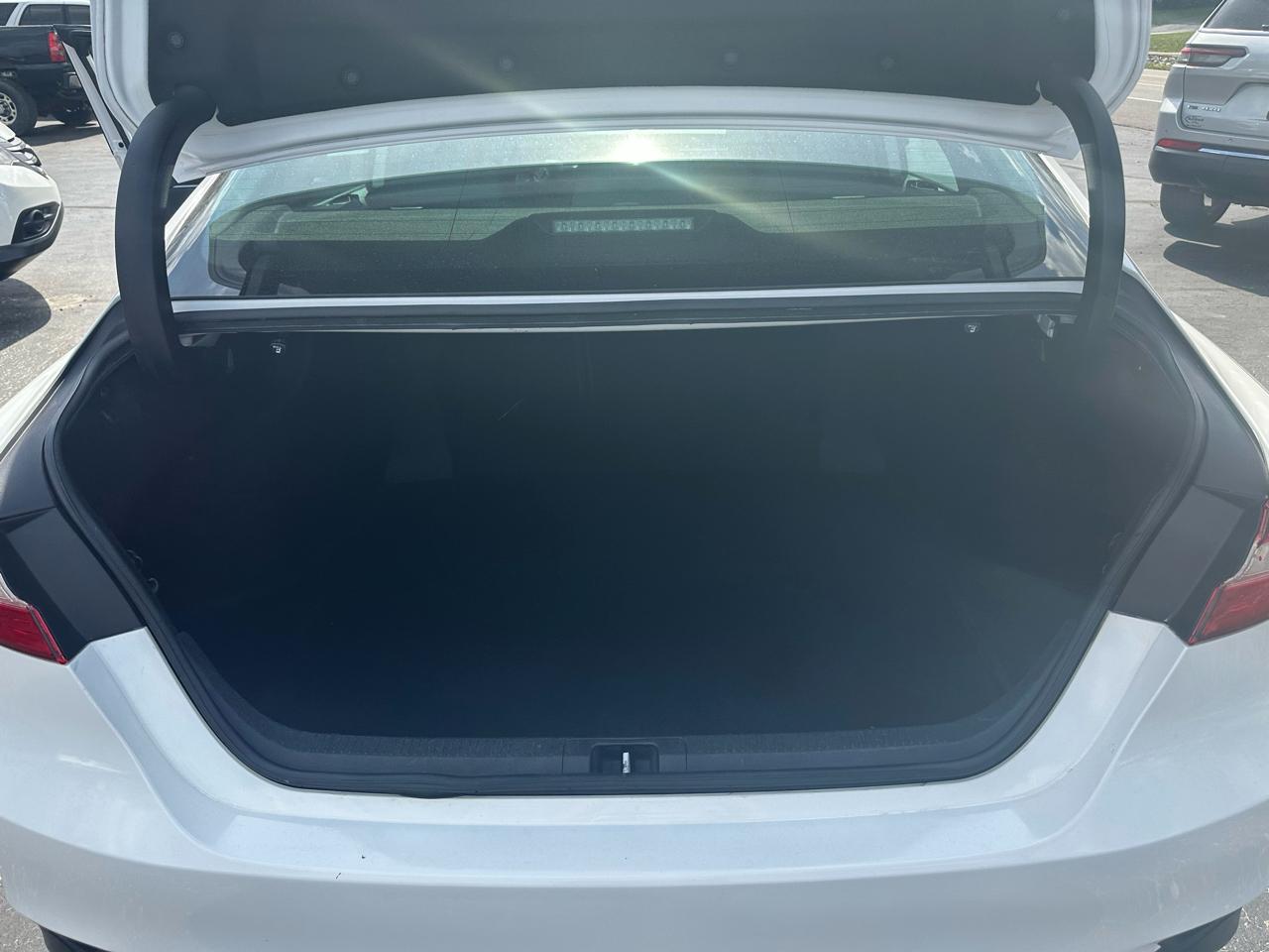 Toyota Camry XLE 2019