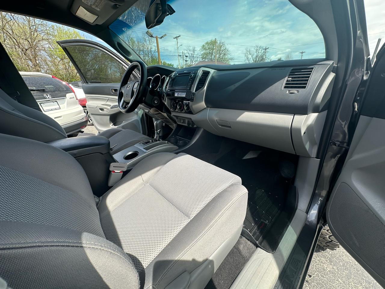 Toyota Tacoma Double Cab V6 4WD 2013