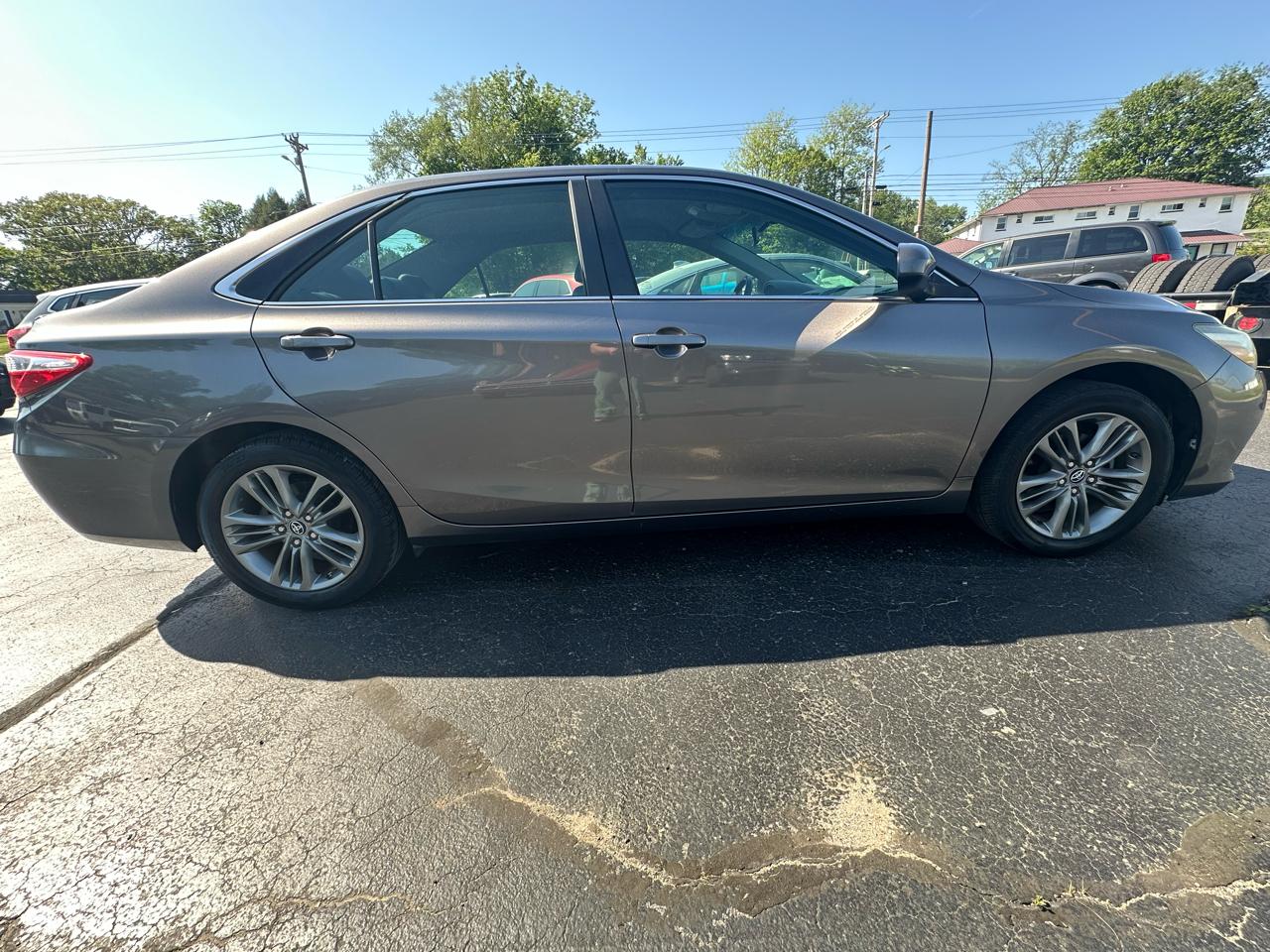 Toyota Camry SE 2017