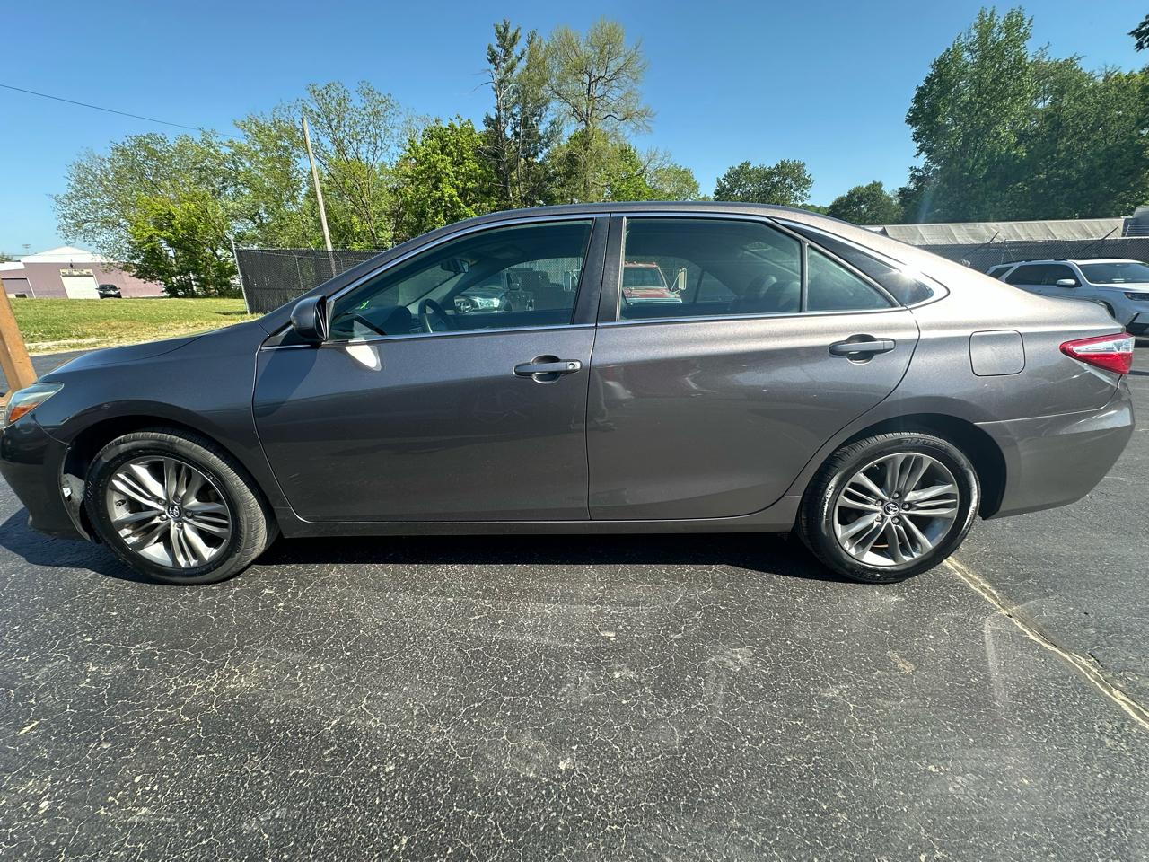 Toyota Camry SE 2017