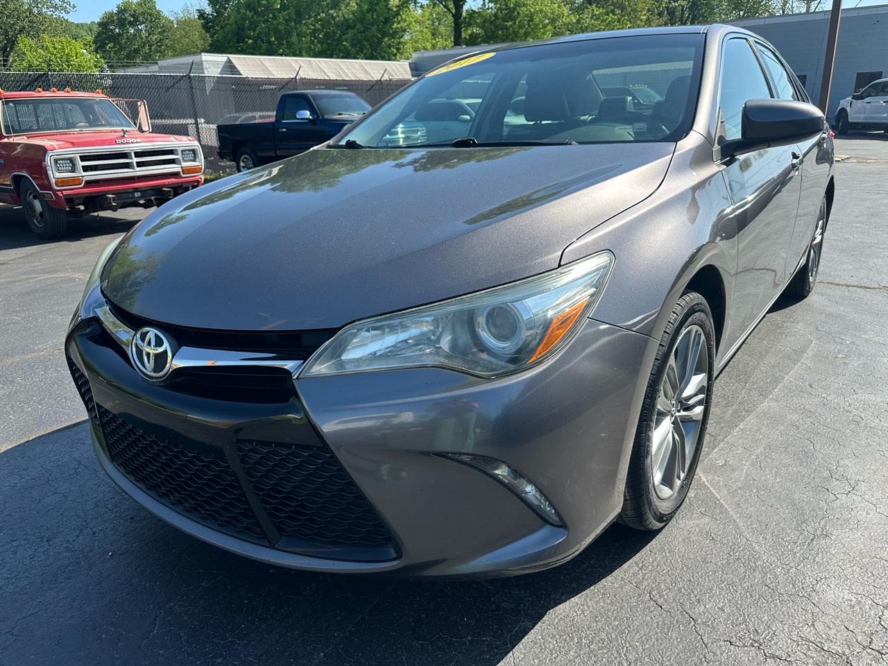 Toyota Camry SE 2017