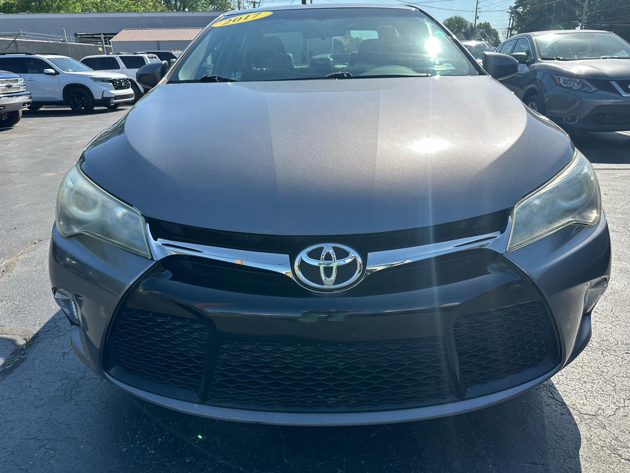 Toyota Camry SE 2017