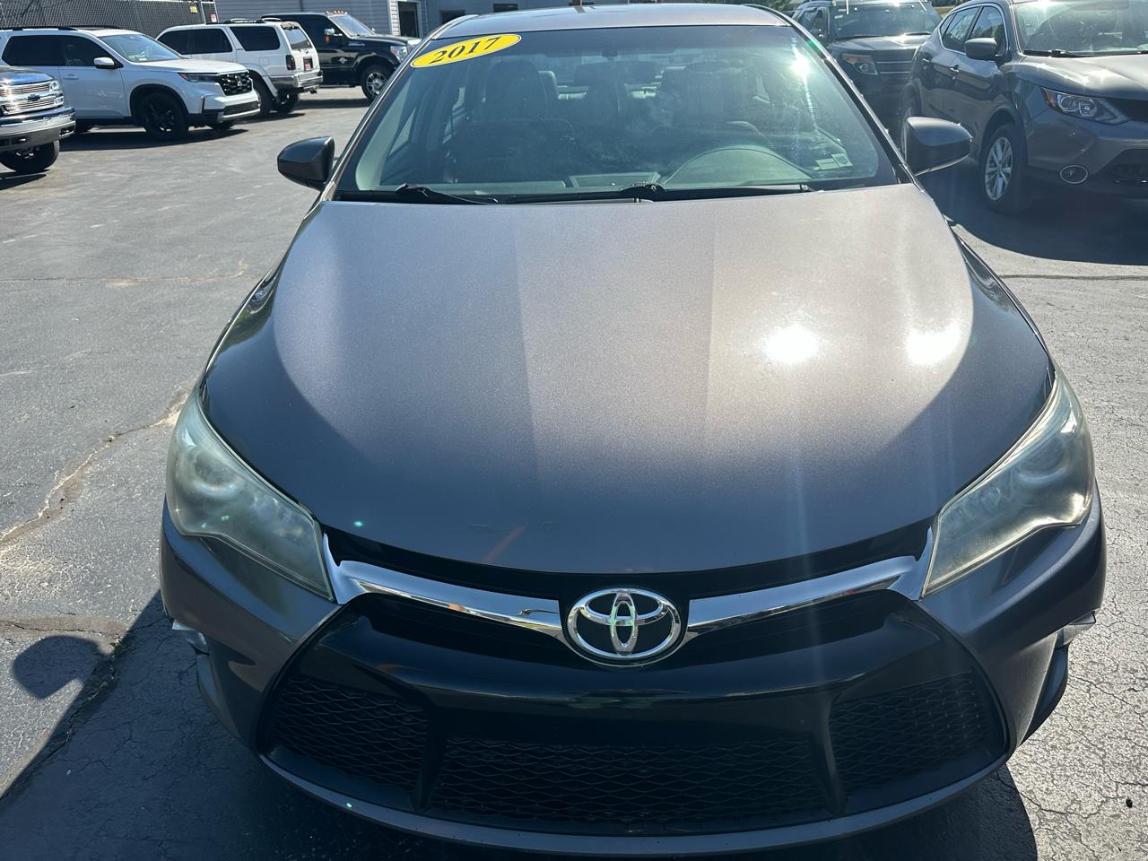 Toyota Camry SE 2017