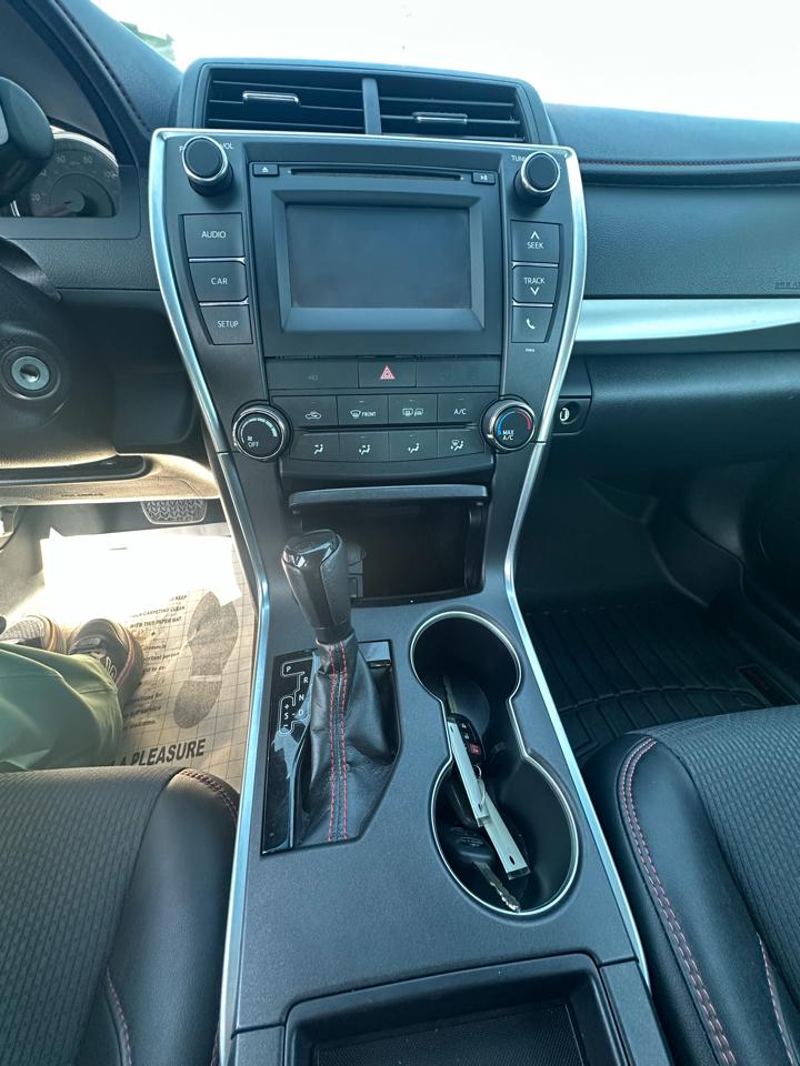 Toyota Camry SE 2017