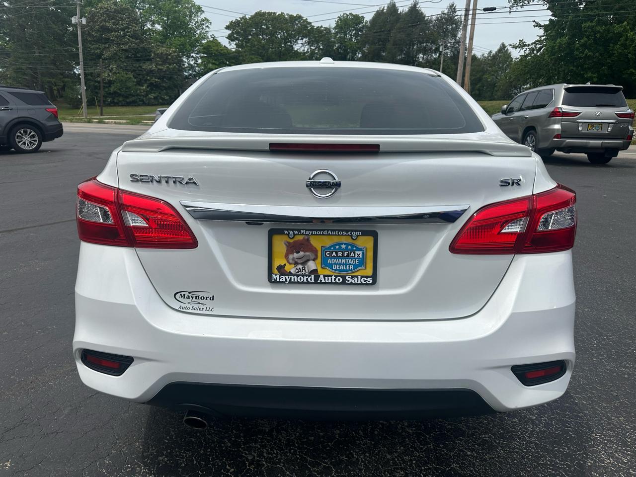 Nissan Sentra S 6MT 2017