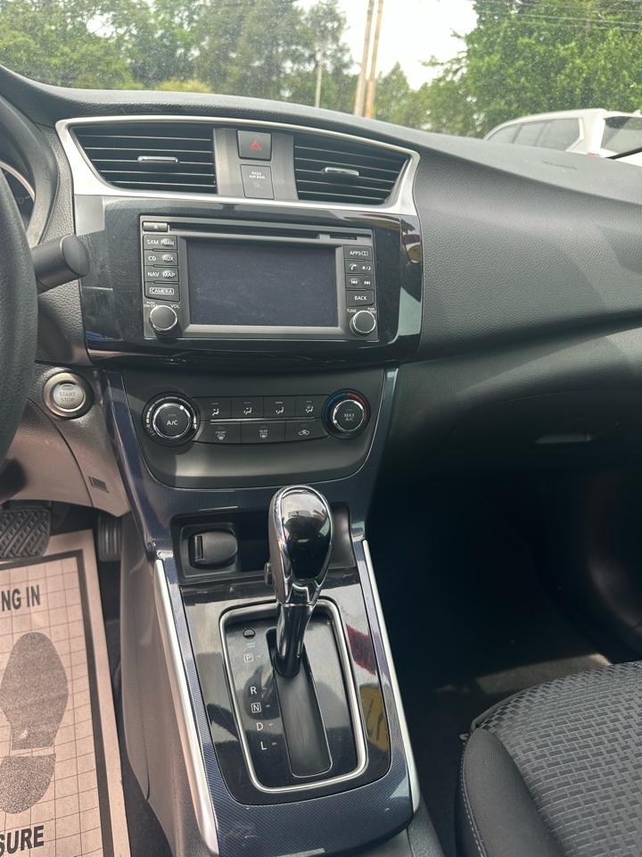 Nissan Sentra S 6MT 2017