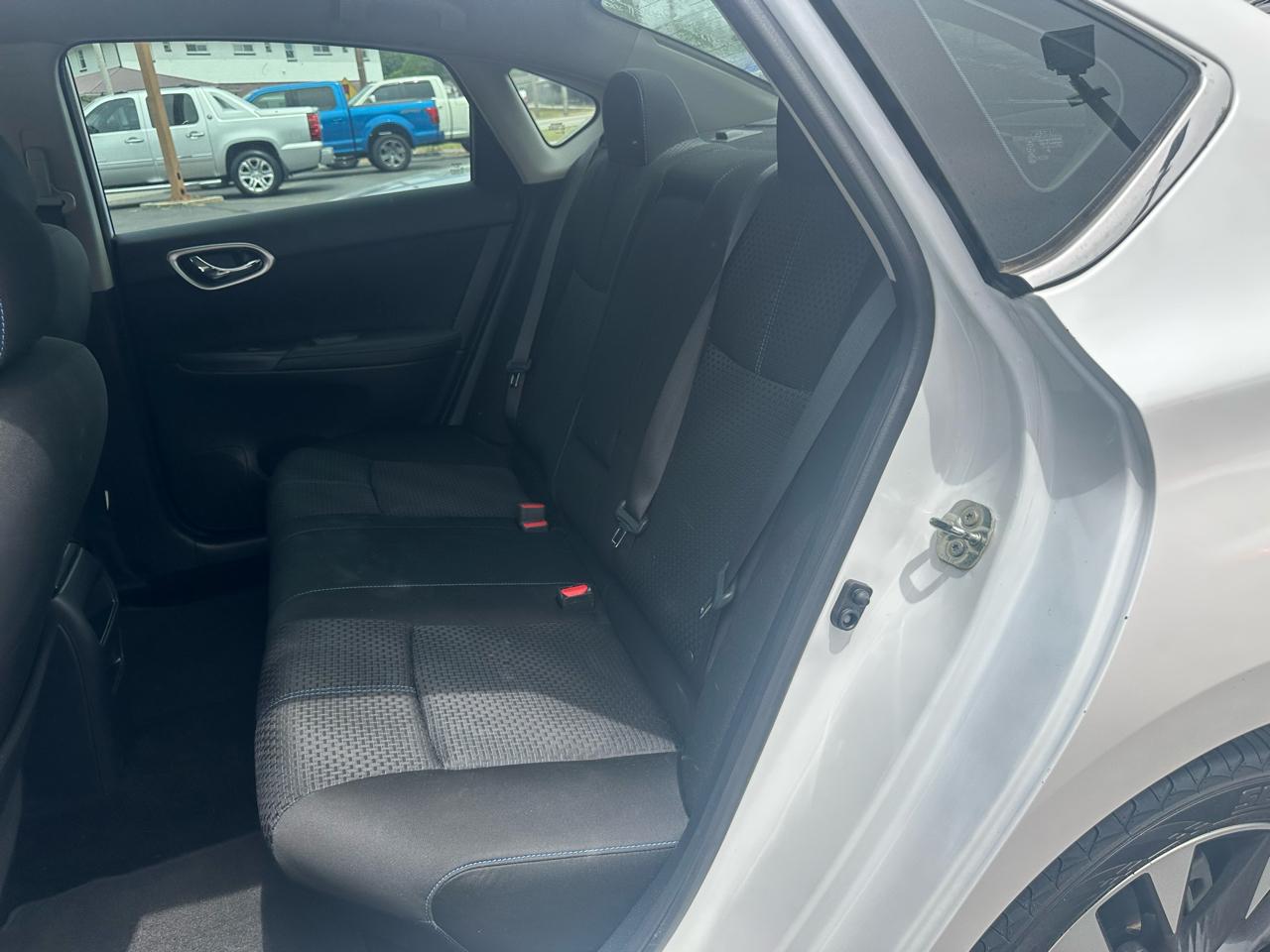 Nissan Sentra S 6MT 2017