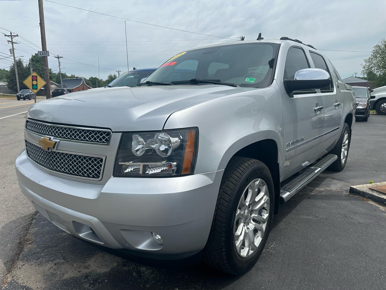 Chevrolet Avalanche LTZ 4WD 2013