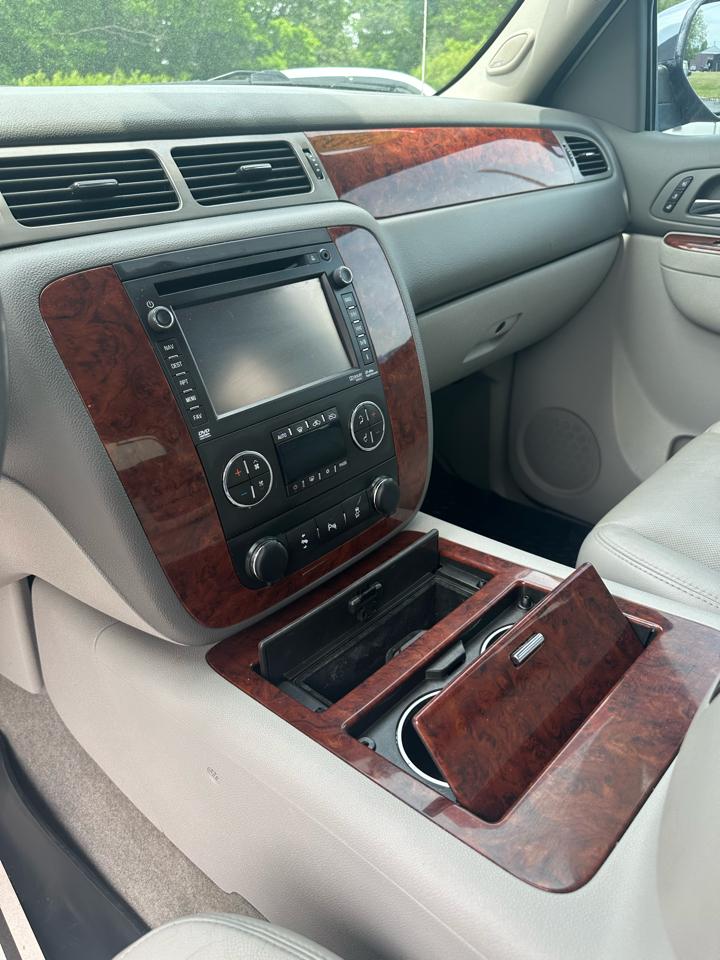 Chevrolet Avalanche LTZ 4WD 2013