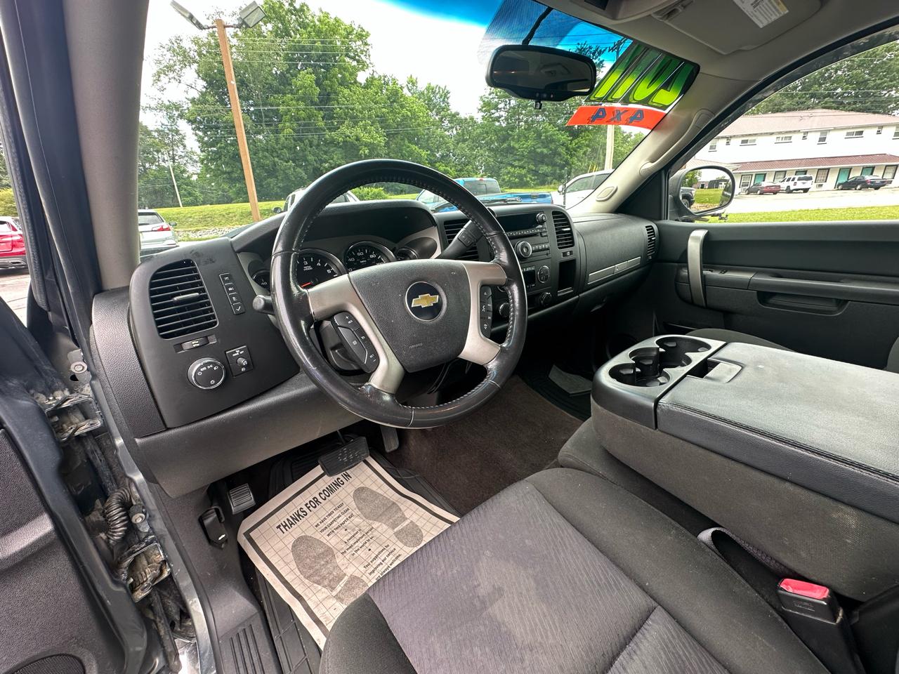 Chevrolet Silverado 1500 LT Crew Cab 4WD 2011