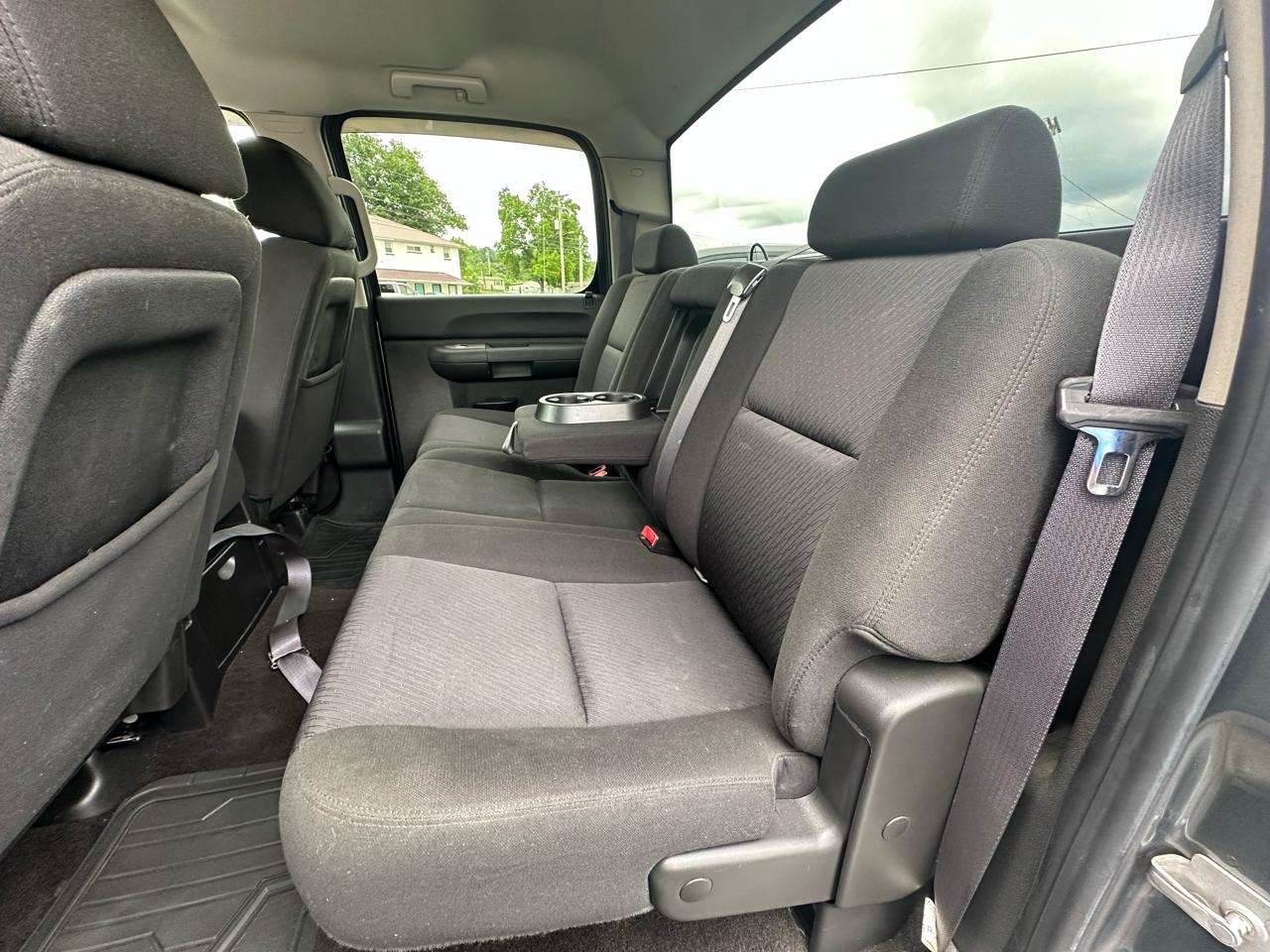 Chevrolet Silverado 1500 LT Crew Cab 4WD 2011
