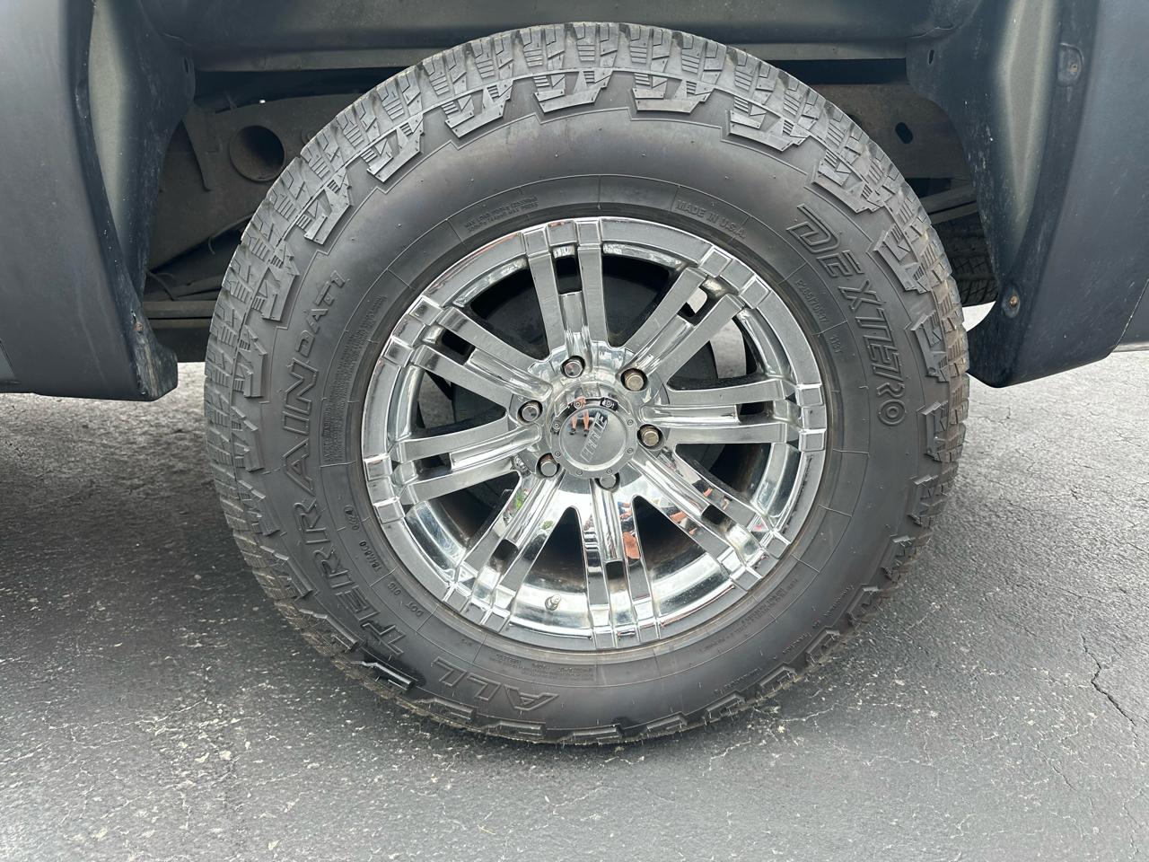 Chevrolet Silverado 1500 LT Crew Cab 4WD 2011