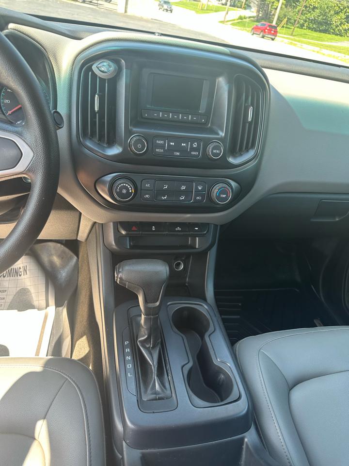 Chevrolet Colorado Work Truck Crew Cab 4WD Short Box 2017