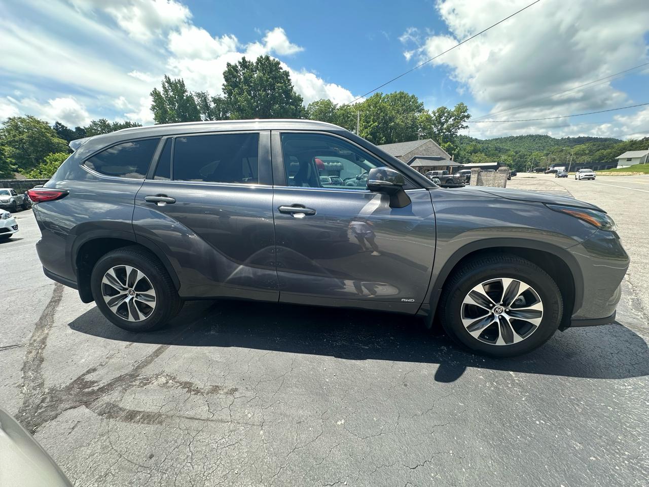 Toyota Highlander Hybrid Others 2023