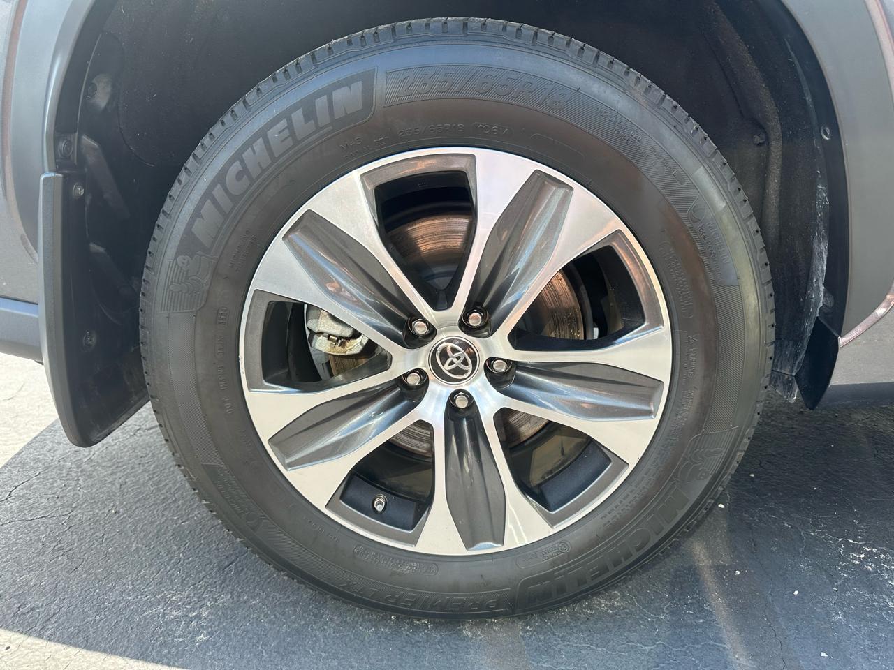 Toyota Highlander Hybrid Others 2023