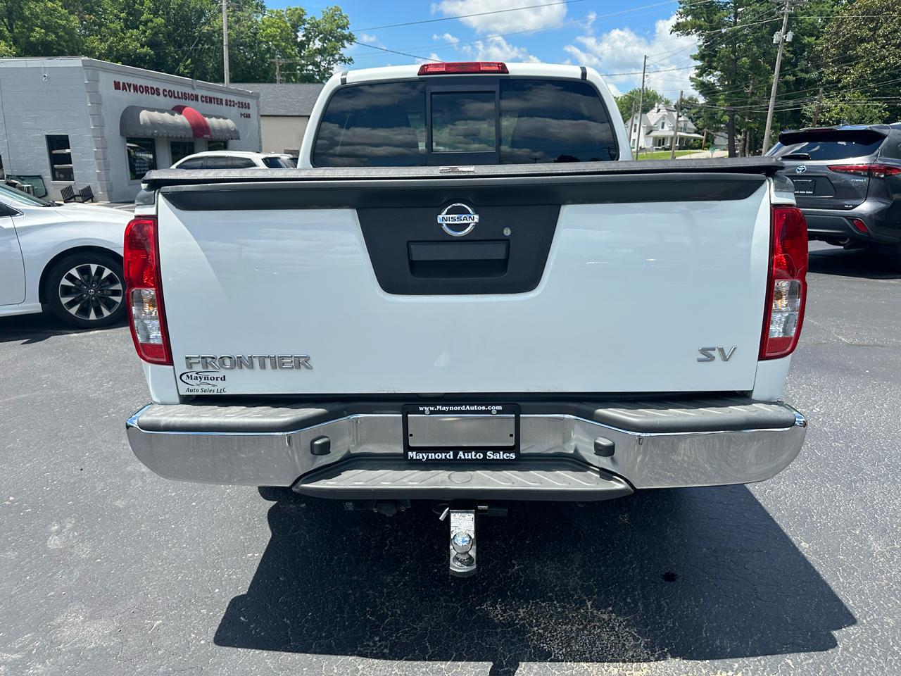 Nissan Frontier S Crew Cab 5AT 2WD 2014