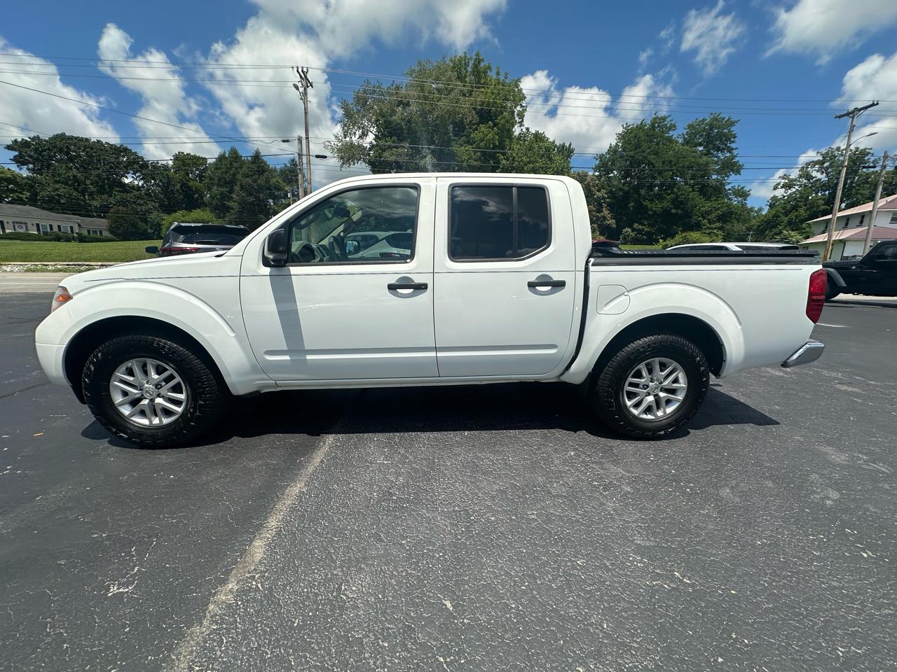 Nissan Frontier S Crew Cab 5AT 2WD 2014