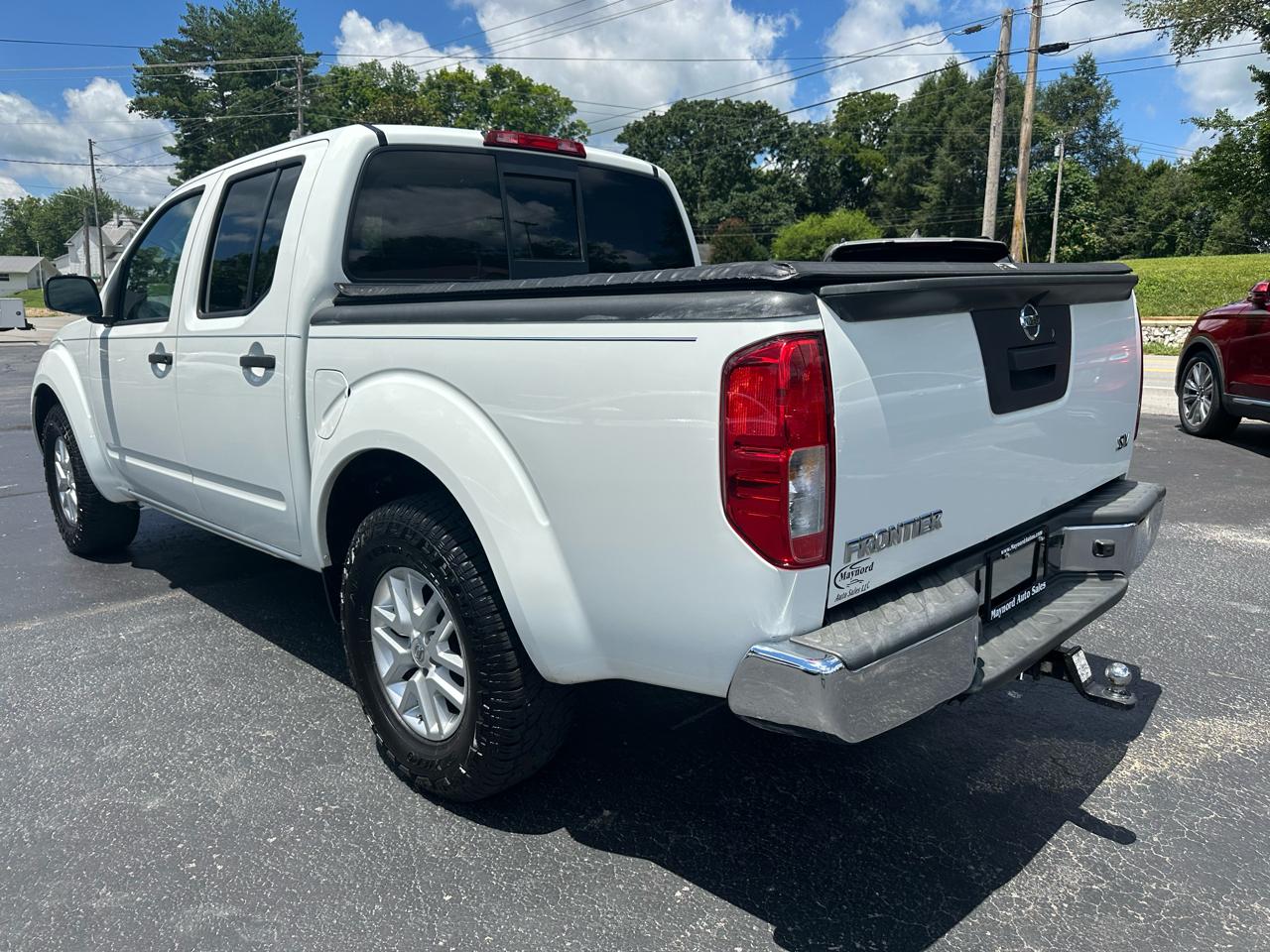 Nissan Frontier S Crew Cab 5AT 2WD 2014