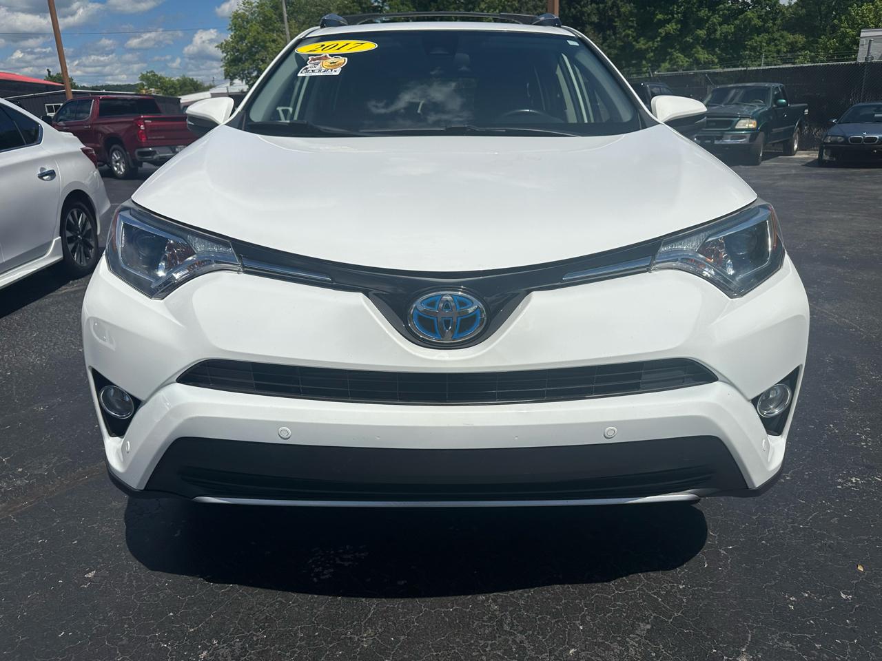 Toyota RAV4 Hybrid XLE 2017