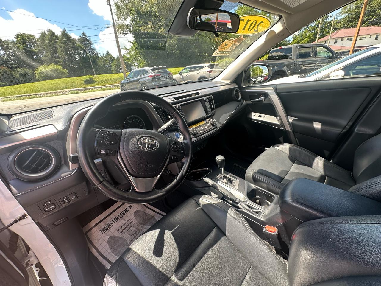 Toyota RAV4 Hybrid XLE 2017