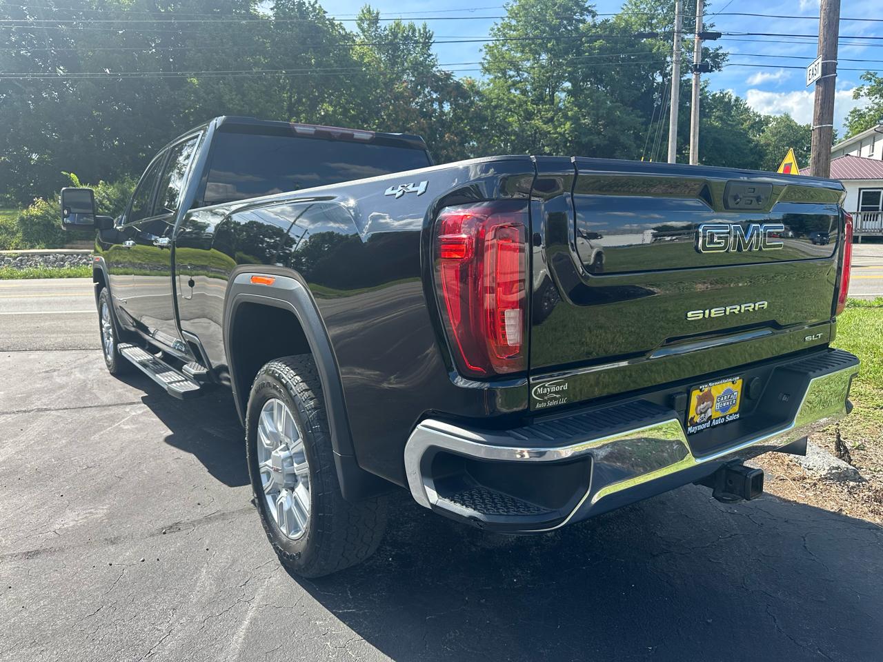 GMC Sierra 2500HD SLT Crew Cab 2WD 2023