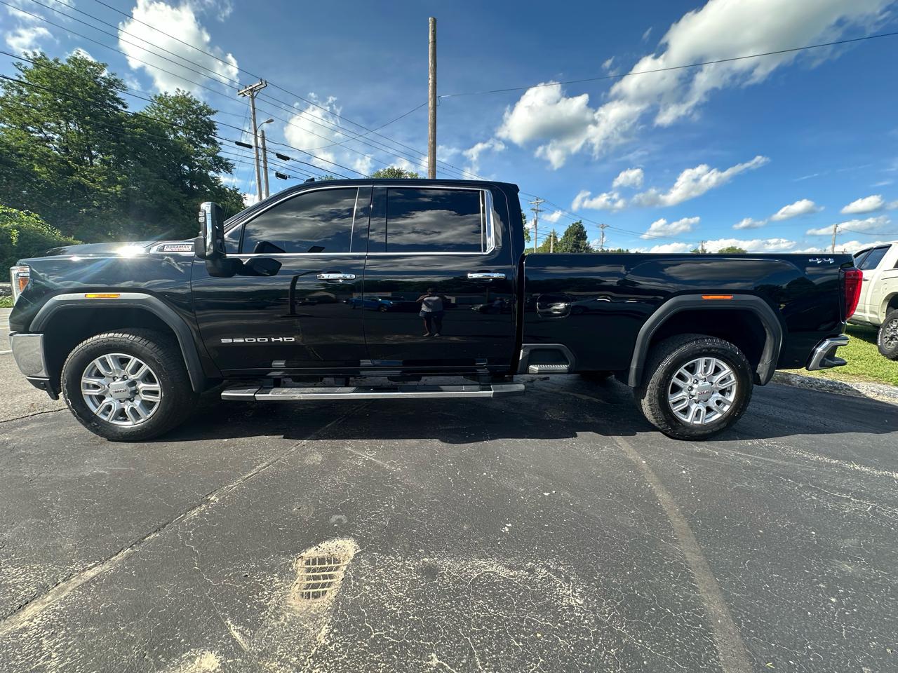 GMC Sierra 2500HD SLT Crew Cab 2WD 2023