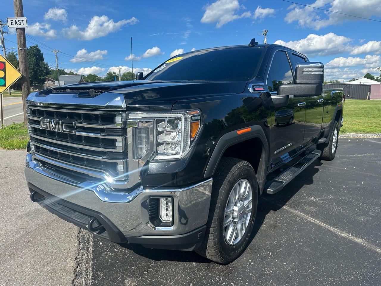 GMC Sierra 2500HD SLT Crew Cab 2WD 2023