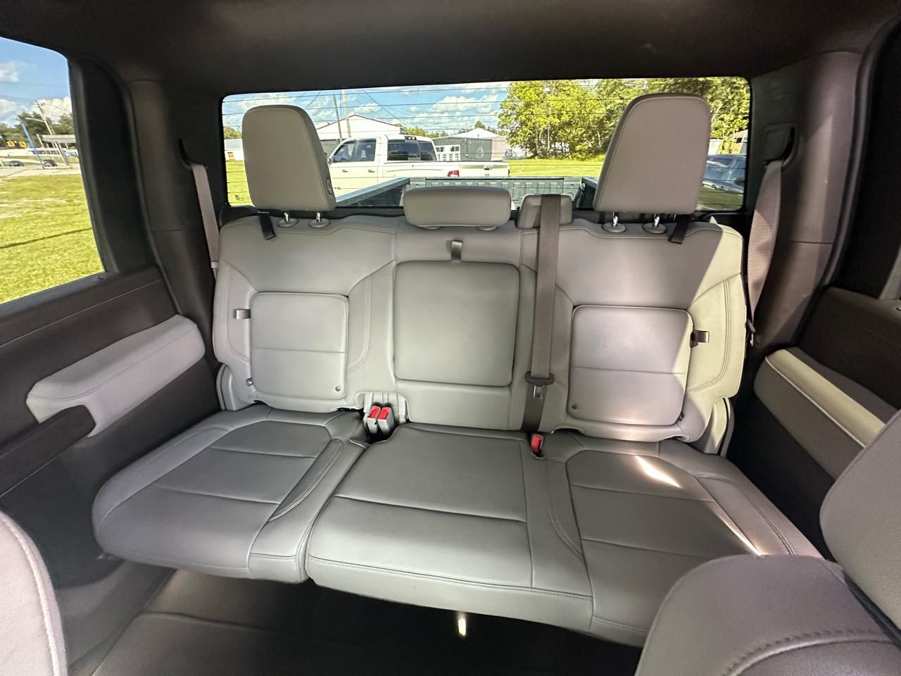 GMC Sierra 2500HD SLT Crew Cab 2WD 2023