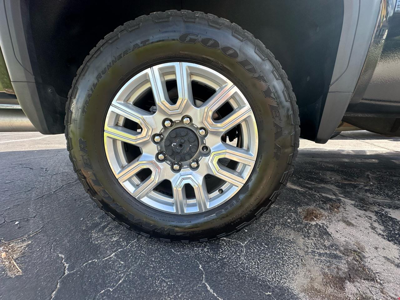GMC Sierra 2500HD SLT Crew Cab 2WD 2023
