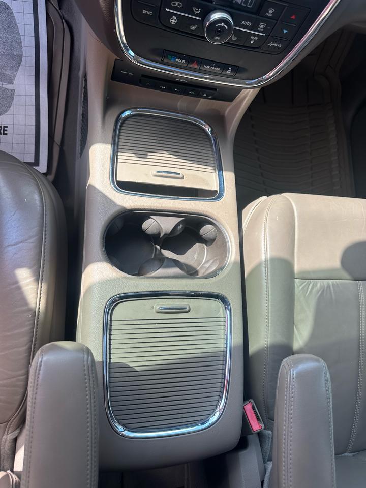 Chrysler Town & Country Limited Platinum 2016