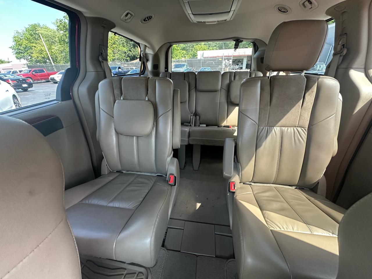 Chrysler Town & Country Limited Platinum 2016
