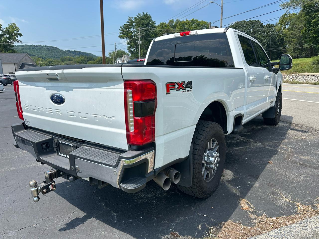 Ford F-350 SD King Ranch Crew Cab Long Bed 4WD 2023