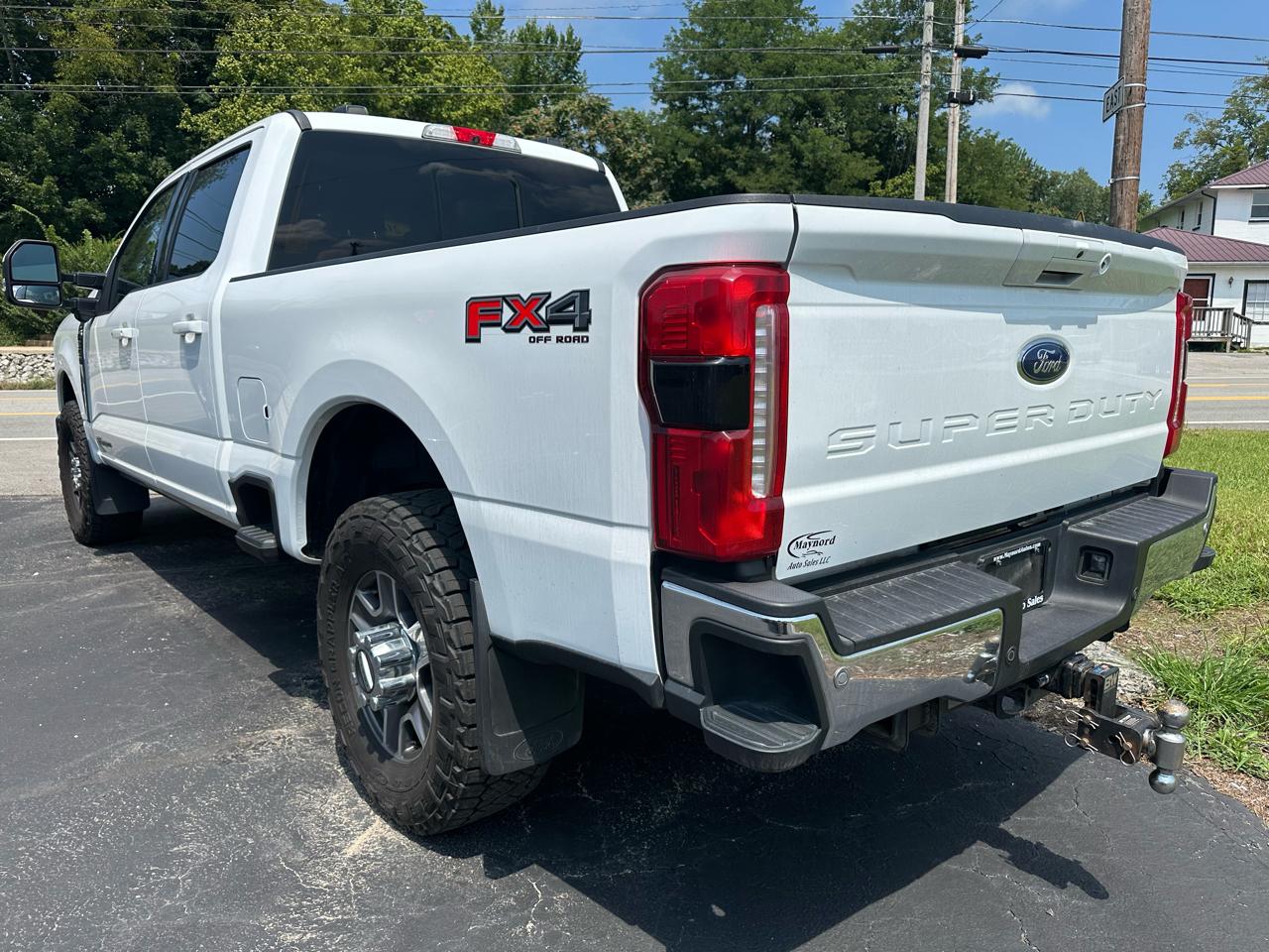 Ford F-350 SD King Ranch Crew Cab Long Bed 4WD 2023