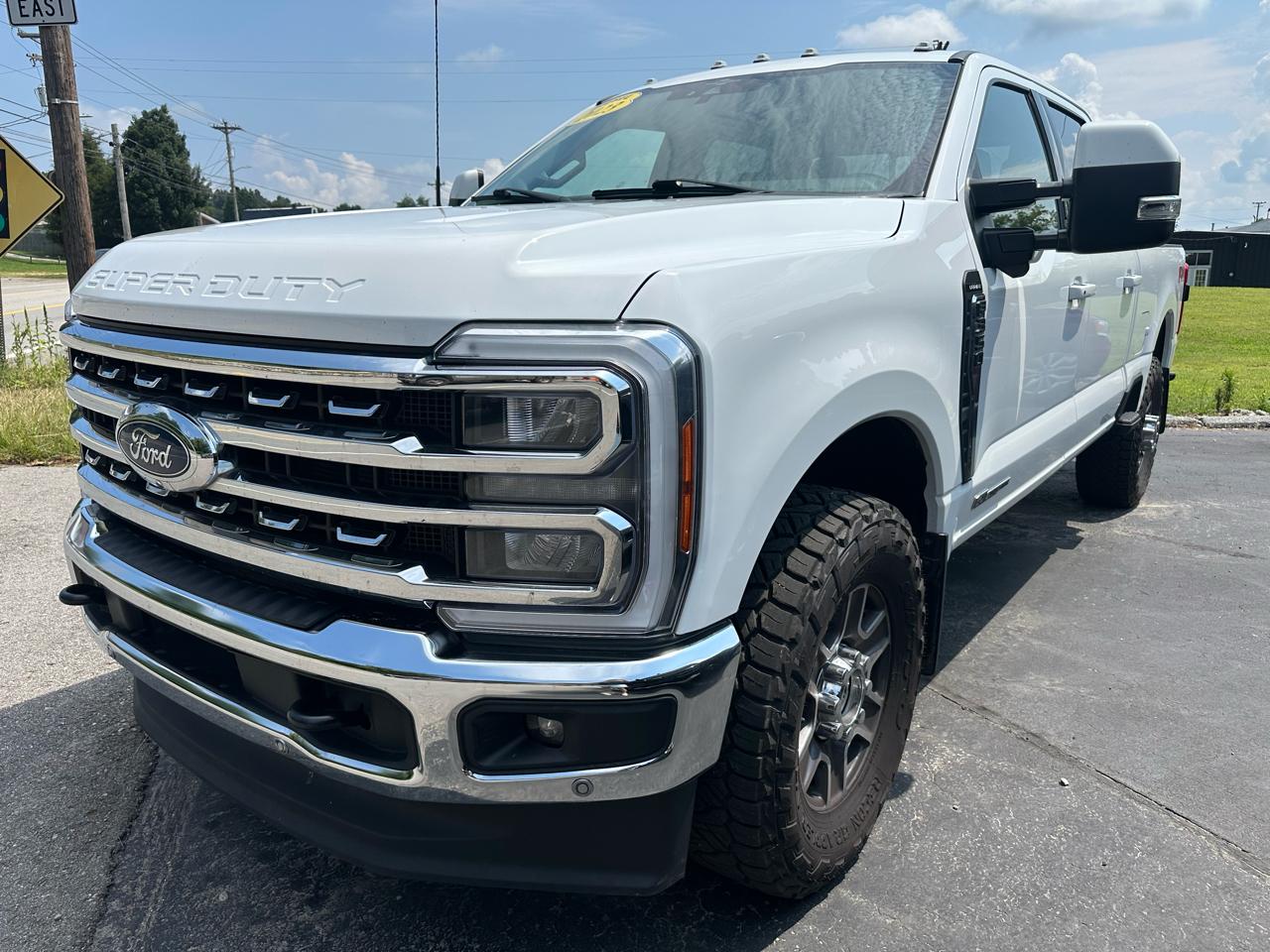 Ford F-350 SD King Ranch Crew Cab Long Bed 4WD 2023