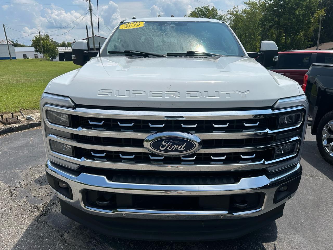 Ford F-350 SD King Ranch Crew Cab Long Bed 4WD 2023
