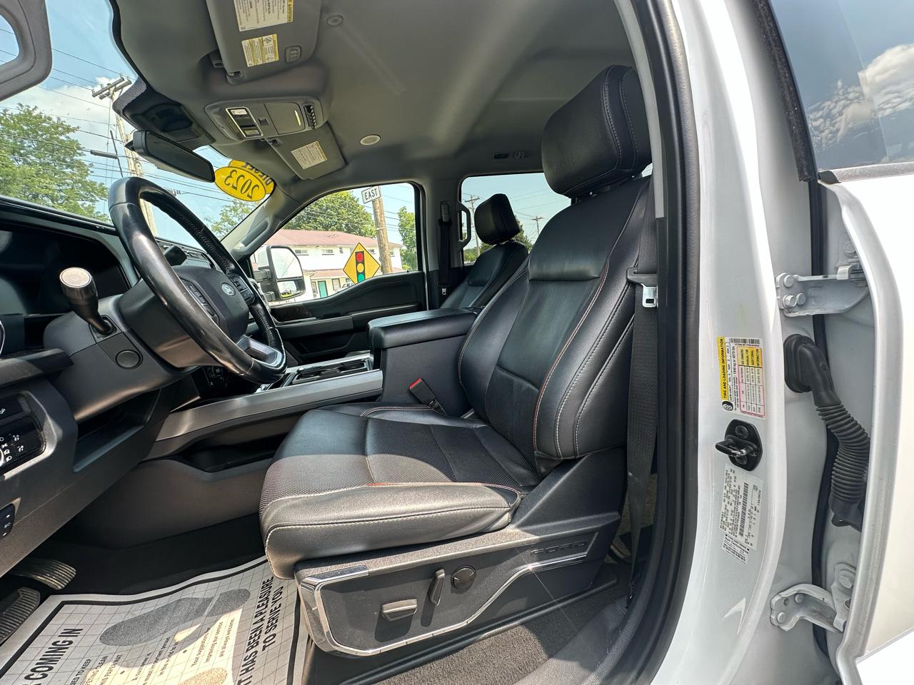 Ford F-350 SD King Ranch Crew Cab Long Bed 4WD 2023
