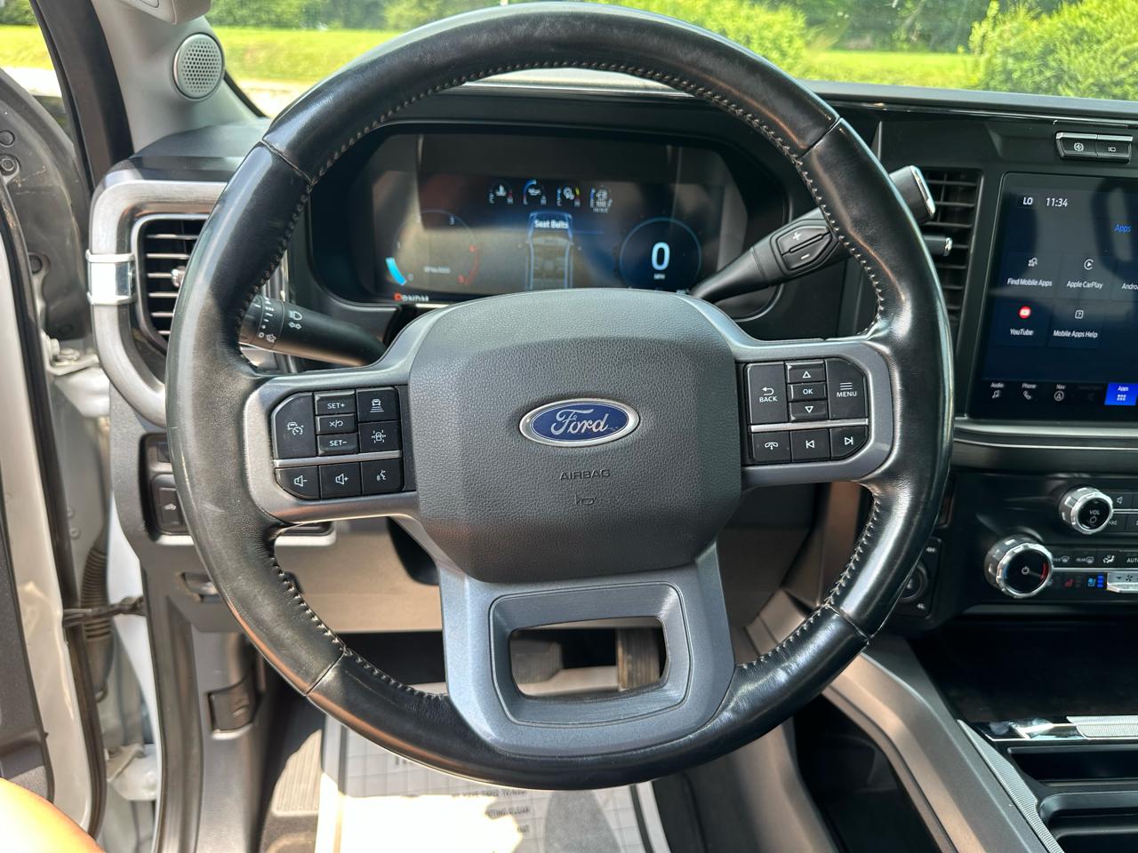 Ford F-350 SD King Ranch Crew Cab Long Bed 4WD 2023