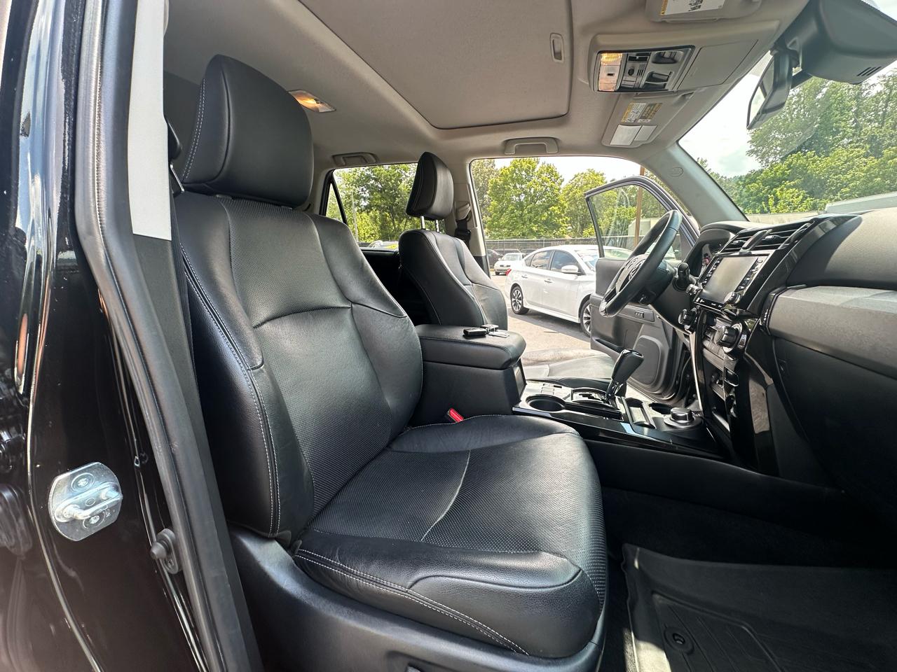 Toyota 4Runner Nightshade 4WD 2021