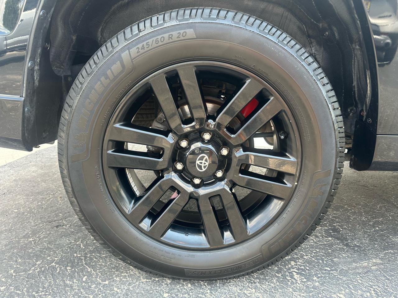 Toyota 4Runner Nightshade 4WD 2021