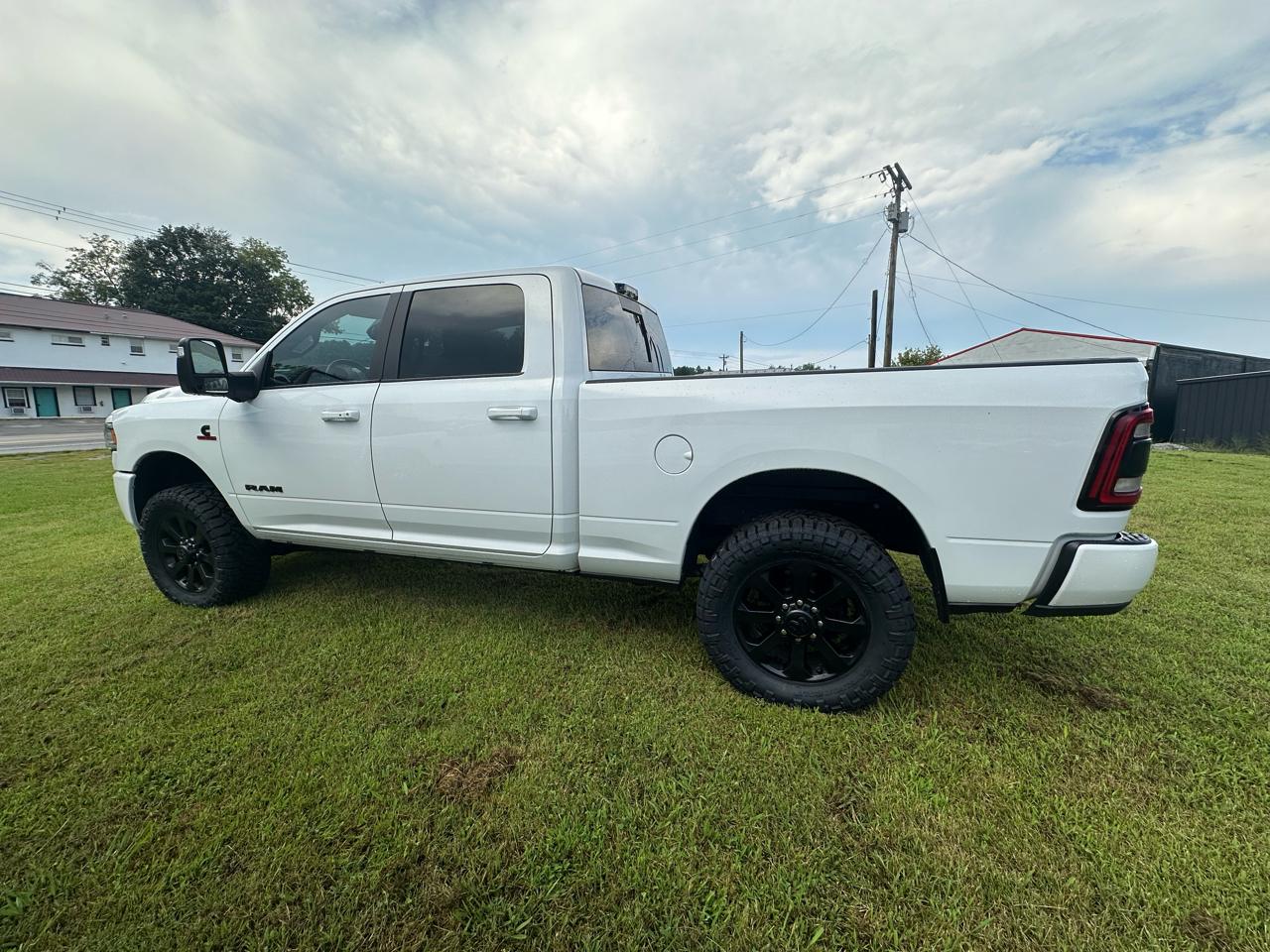 RAM 2500 Laramie Crew Cab SWB 4WD 2023
