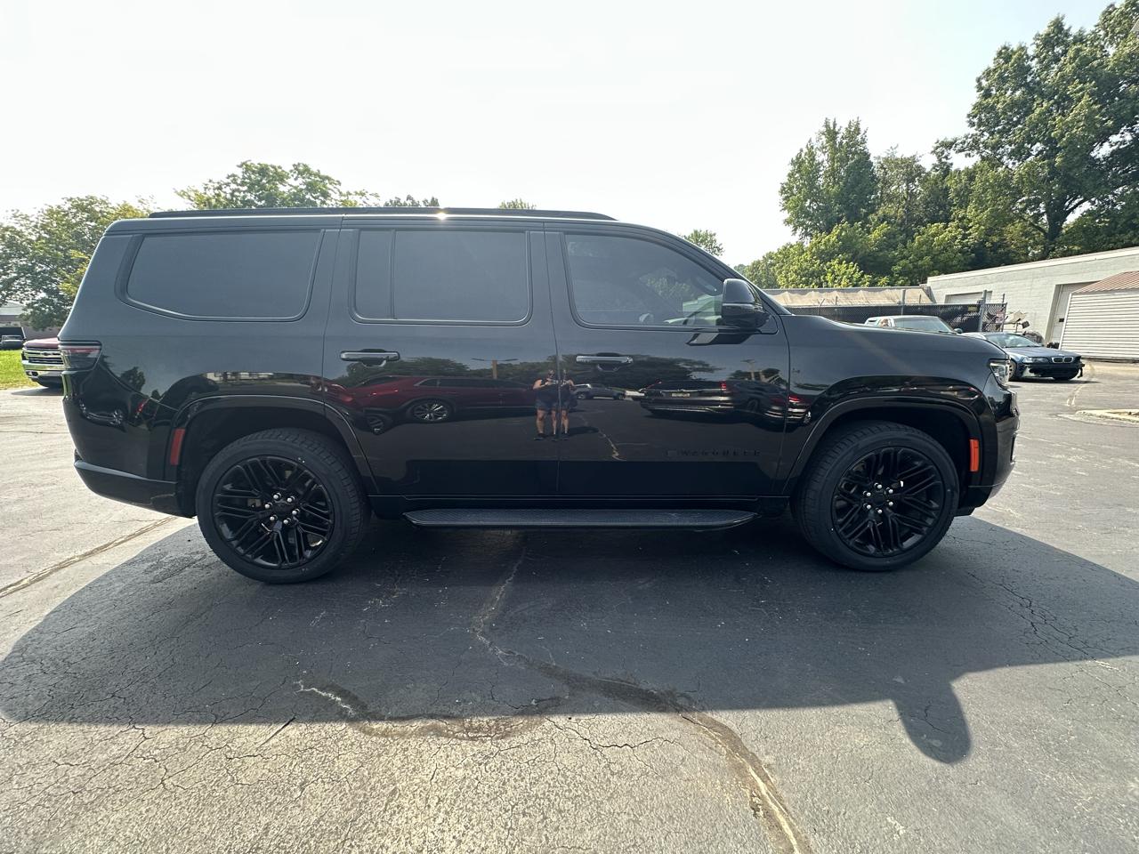 Jeep Wagoneer Series II 4WD 2023